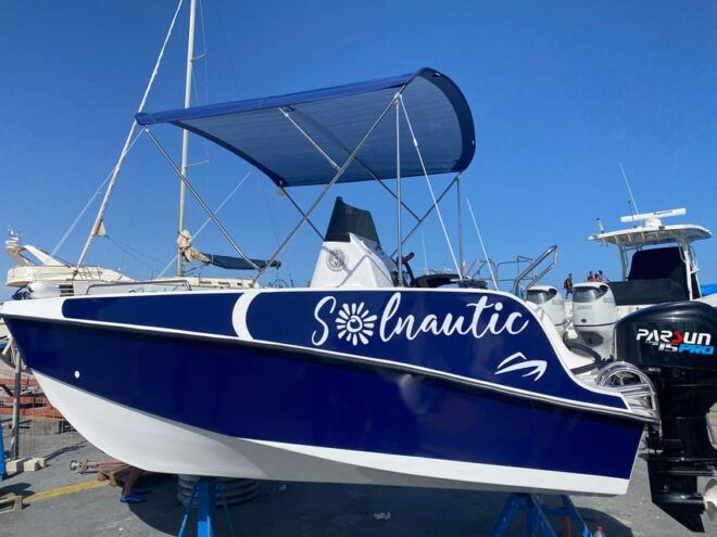 Rent a Private Boat Without a License for Dolphin Watching - Important Information