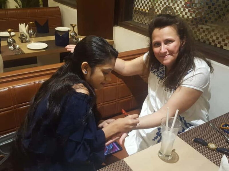 Rent a sari or kurta pajama for Taj Mahal visit & picture - Why Choose This Experience?