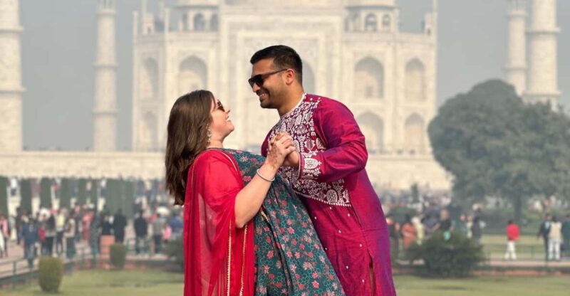 Rent a sari or kurta pajama for Taj Mahal visit & picture - Good To Know