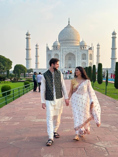 Rent a sari or kurta pajama for Taj Mahal visit & picture - Frequently Asked Questions