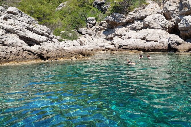 Rent a Small Boat Without Skipper - Explore the Islands and Find Hidden Caves - Reviews