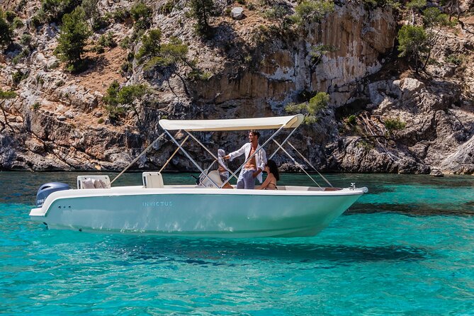 Rent Boat Invictus FX190 8 Seats With All Extras for 4-Hours - Rental Inclusions