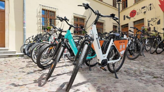 Rent EBIKE - Explore Wrocław on Electric Bike - Discovering Wrocławs Vibrant Neighborhoods