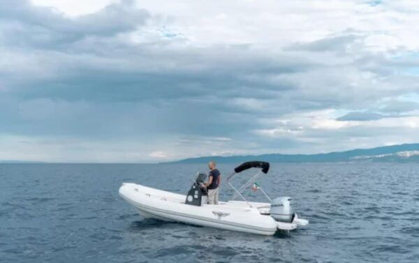 Rent Gommone G6.3 Diddi and Explore the Aeolian Archipelago - Booking Your Adventure