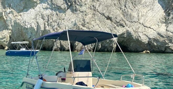 Rent Your Own Boat With No License Required - Tips for Your Boat Day