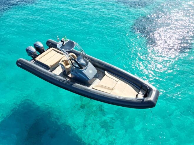 RENTAL BOAT, ARCHIPELAGO OF LA MADDALENA WITH A LUXURY RIB - Included Amenities