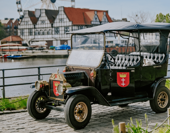 Reservation for Sightseeing in Retro Cars, Gdansk - Reservation Process