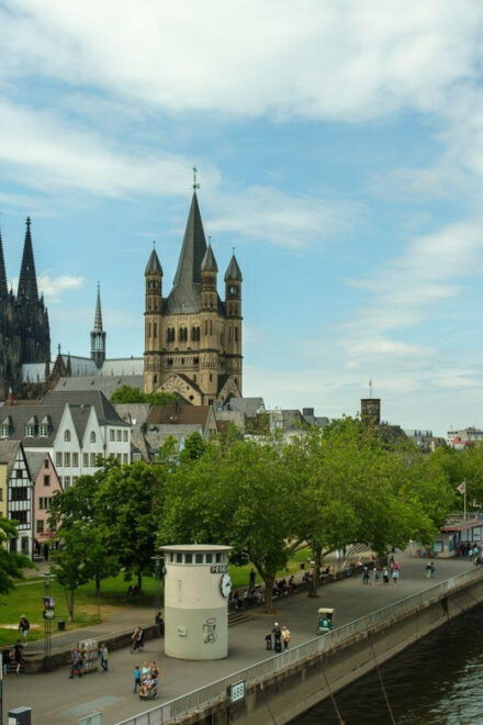Resilient Cologne: A 1933-1945 Historical Walk - Key Stops Along the Route