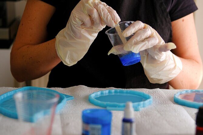 Resin Art Classes Sydney: Cheeseboards & Coasters - The Sum Up