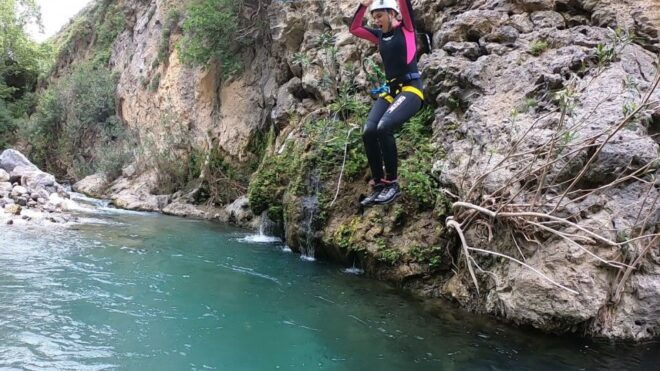 Rethymno: Canyoning Tour in the Kourtaliotiko Gorge - Features and Cancellation Policy