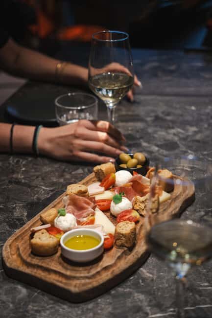 Rethymno: Cretan Wine Tasting Guided Tour with Local Food - An In-Depth Look at the Rethymno Wine Tasting Experience