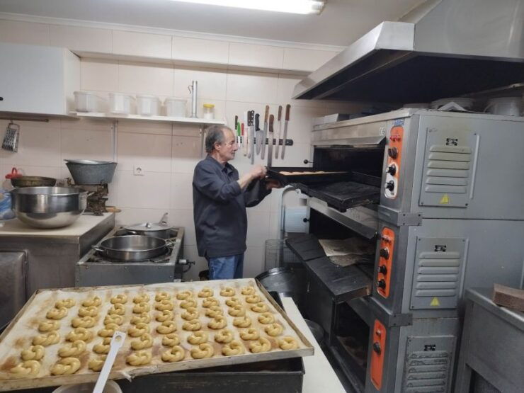 Rethymno: Old Town and Food Tasting Private Tour - Tour Duration and Language