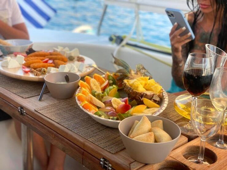 Rethymno: Private Sunset Cruise With Wine and Snacks - Good To Know