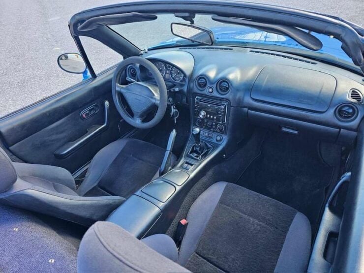 Rethymno: Ride With a Mazda MX5 Cabrio 1991 for 12 Hours - Good To Know