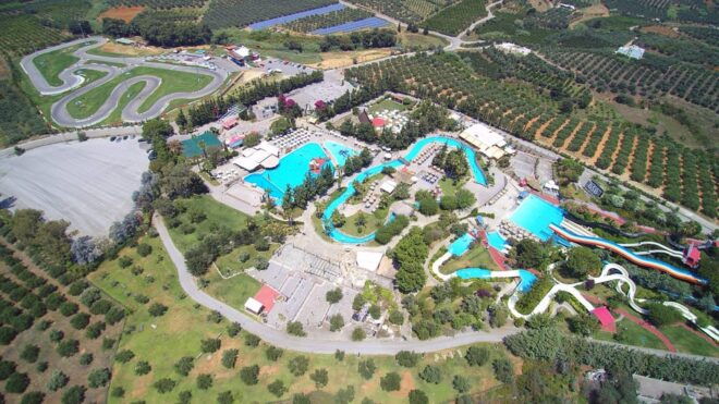 Rethymno: Roundtrip Bus Transfer to WaterPark Limnoupolis - Waterpark Attractions