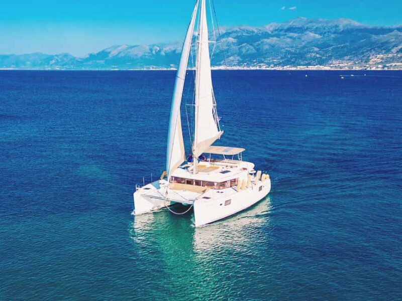 Rethymno: Sailing Catamaran Cruise & Premium Meal & Drinks - The Experience in Detail