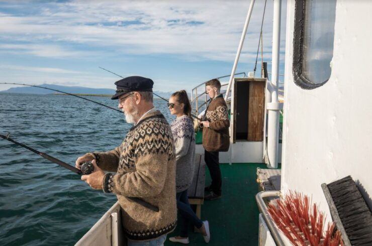 Reykjavik: 3-Hour Sea Angling Gourmet Experience Tour - Experience Highlights