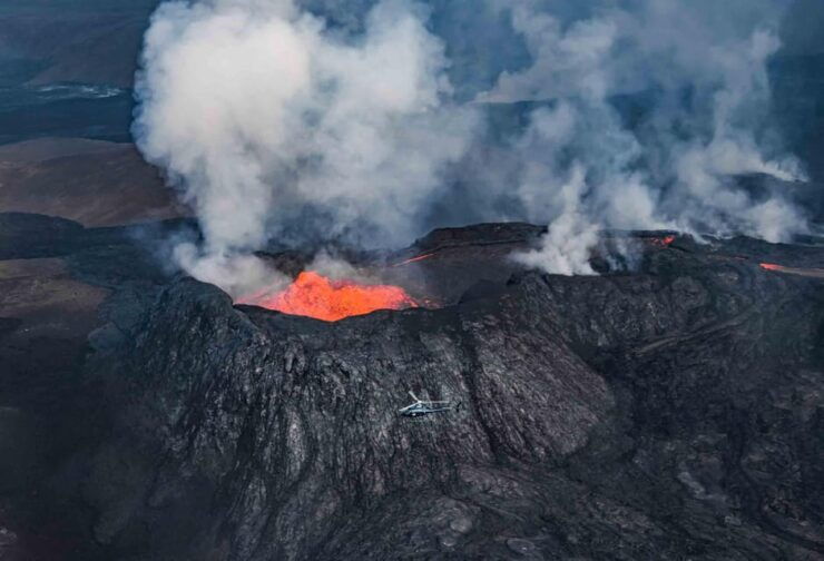 Reykjavik: 45-Minute Volcano Sightseeing Helicopter Tour - Good To Know