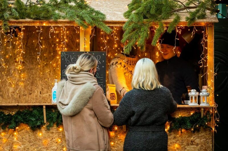Reykjavik: Christmas Walking Tour with Icelandic Traditions - The Itinerary Breakdown