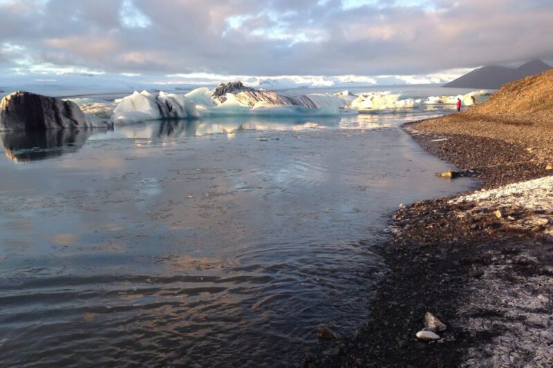 Reykjavik: Glacier Lagoon Boat Ride & Diamond Beach Day Tour - Vík and the Black Sand Beaches