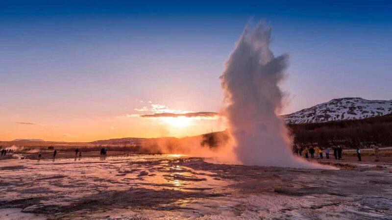 Reykjavik: Golden Circle tour: Geysir, Gullfoss, Thingvellir - Exploring the Golden Circle: An In-Depth Look