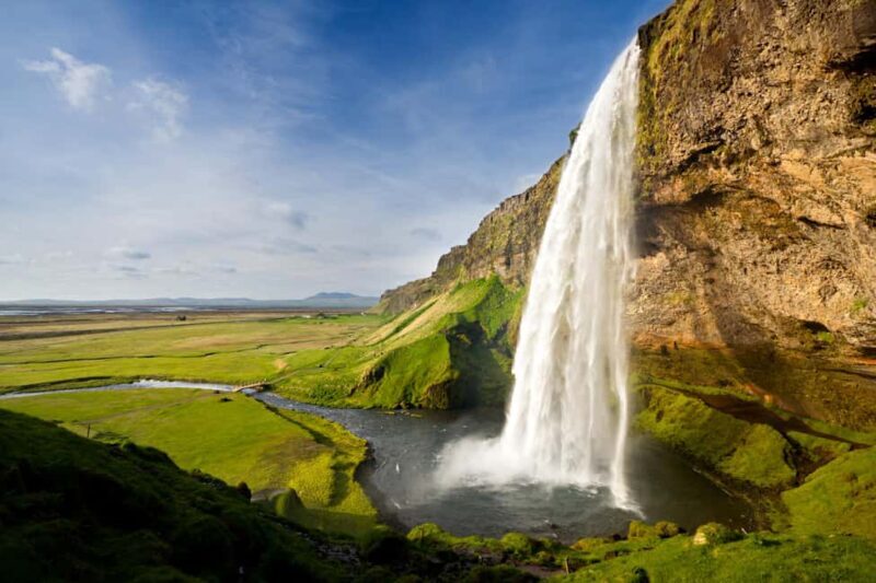 Reykjavík: Golden Circle Tour with Extra Waterfalls - Starting the Day: Pickup and Scenic Drive