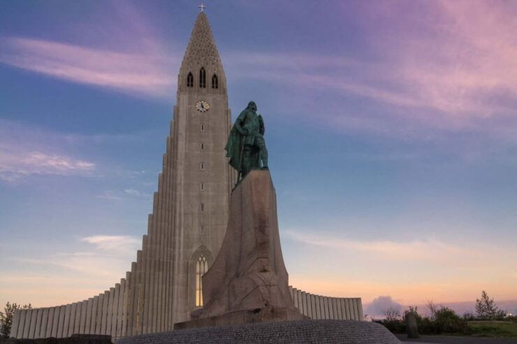Reykjavik: Guided City Walking Tour - Experience Highlights