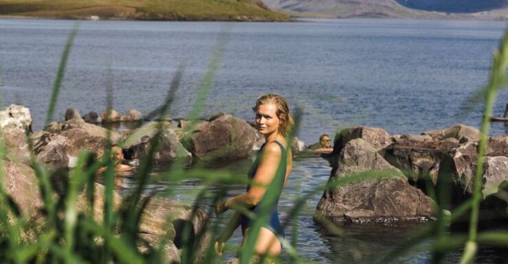 Reykjavik: Hvalfjordur & Hvammsvik Hot Springs Private Tour - Experience Highlights