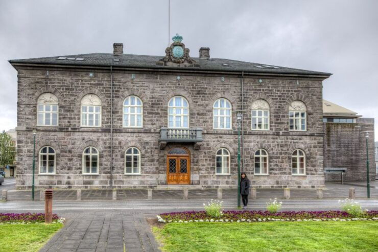 Reykjavik: Keflavik Private Airport Transfer - Booking and Payment Details