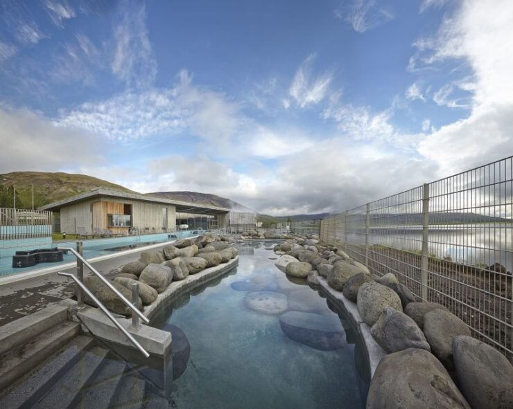 Reykjavik: Northern Lights & Geothermal Baths - Good To Know