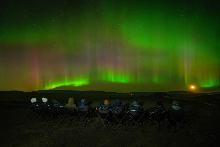 Reykjavik: Northern Lights Tour with Private Photographer - Comfort and Practical Considerations