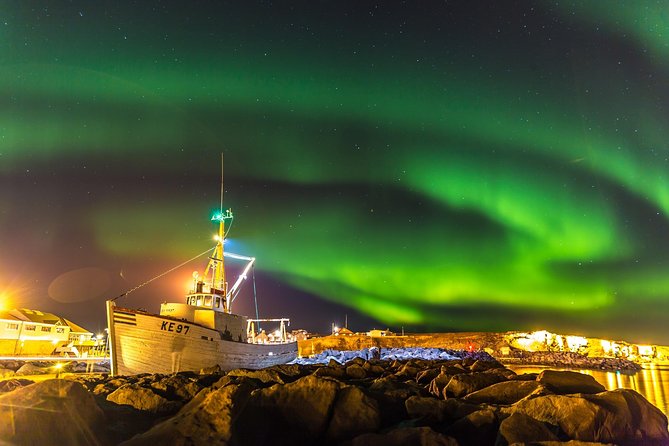 Reykjavik Private Northern Lights Tour - Tour Overview and Details