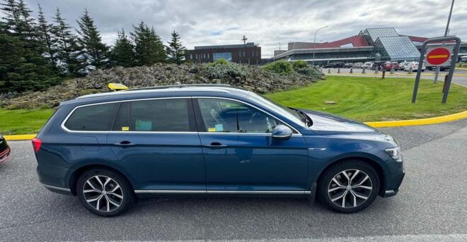 Reykjavik: Private Transfer To/From Keflavik Airport - Driver and Language