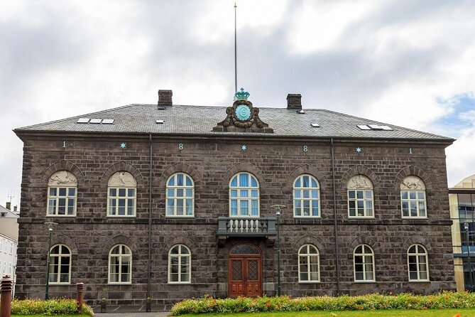 Reykjavik Scavenger Hunt: Sculpture, Shore & More - Pricing and Availability