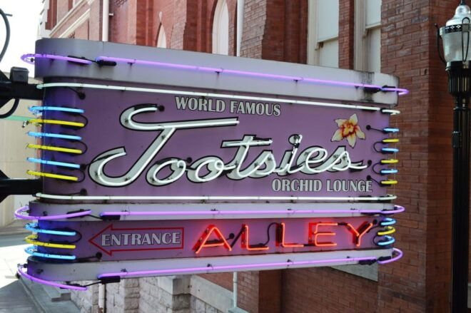 Rhinestone Roots: Nashvilles Country Music History Tour - Sightseeing Attractions