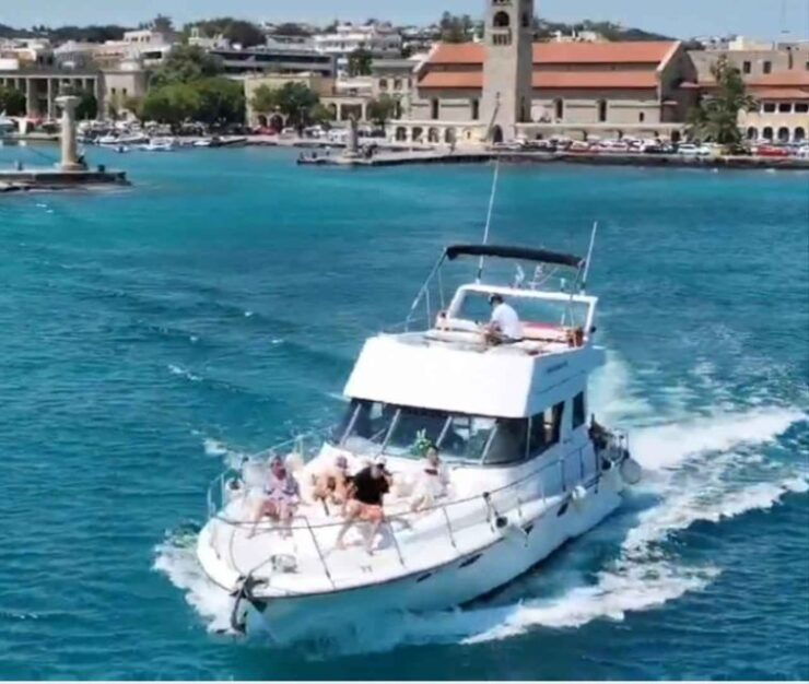 Rhodes Island: Private Boat Cruises to the Best Bays of Rhod - Destinations and Food