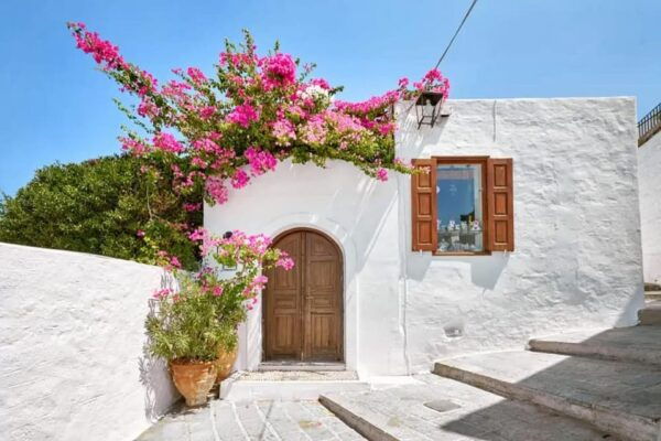 Rhodes Town Area: Lindos Roundtrip Transfer With Free Time - Frequently Asked Questions