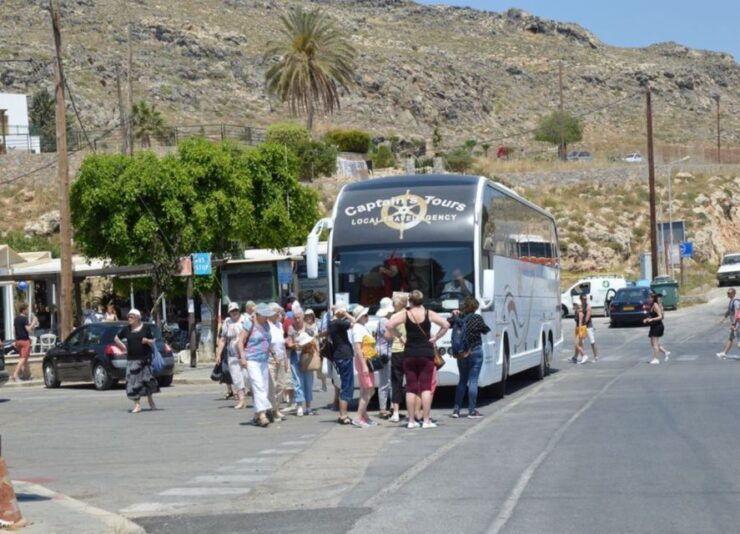 Rhodes Town: Day Trip To Lindos By Bus - Experience Highlights