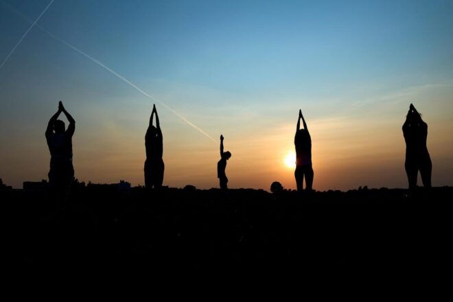 Rhodos: Outdoor Yoga in Beautiful Garden Scenery - Class Schedule and Duration