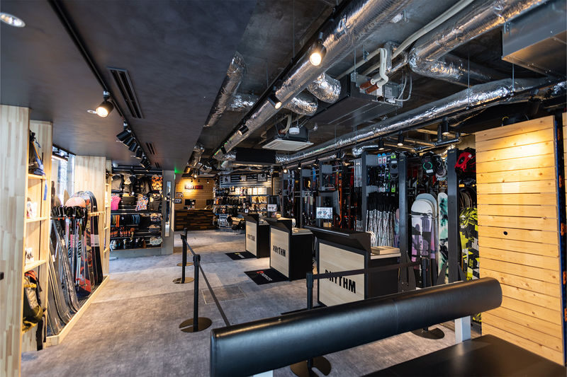 Rhythm Japan Furano Ski/Snowboard Gear & Wear Rental - Your eight-hour day on the mountain