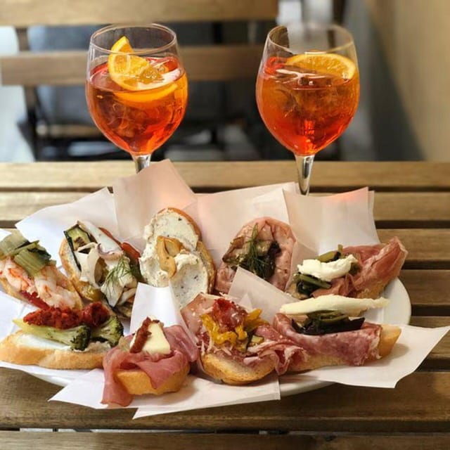 Rialto Market and Cicchetti Cooking Class in Venetian Venue - From Market to Kitchen: The Cooking Experience