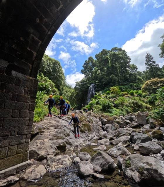 Ribeira Dos Caldeirões: Guided Canyoning Tour With Gear - Group Size and Languages