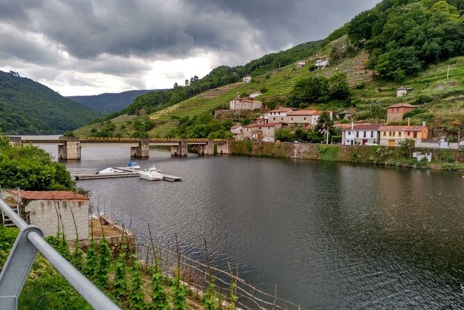 Ribeira Sacra Cruise Through the Sil and Allariz Canyons - A Day of Adventure and Relaxation