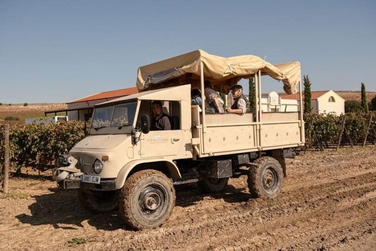 Ribera Del Duero: Experience, Vineyard and 4x4 Mountain, Aperitif and Tasting. - Starting Location and Meeting Point