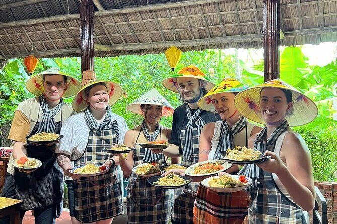 RICE PAPER Noodle Making Experience & Hoi An Cooking Class Class - The Experience in Detail: What You Can Expect
