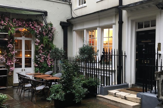 Rich People Behaving Badly - Fraud and White-Collar Crime