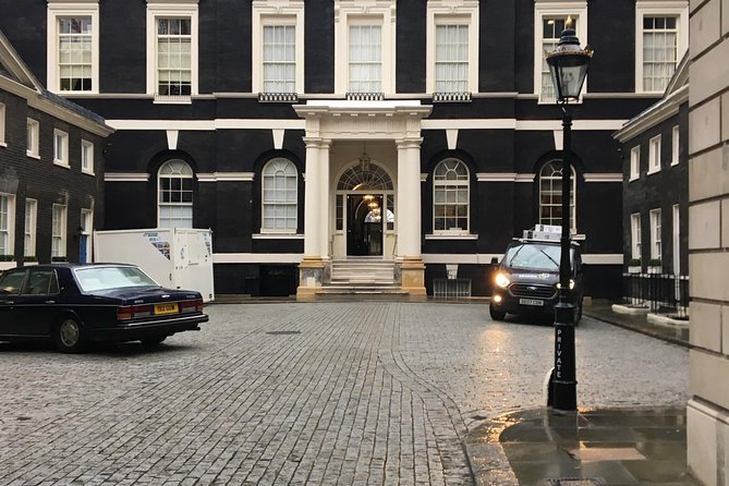 Rich People Behaving Badly - Influence and Corruption in Politics