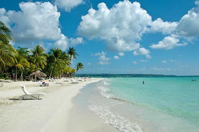 Ricks Café and Seven Mile Beach Private Tour - Authenticity Check for Reviews