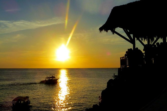 Ricks Café and Seven Mile Beach Private Tour - Common Questions