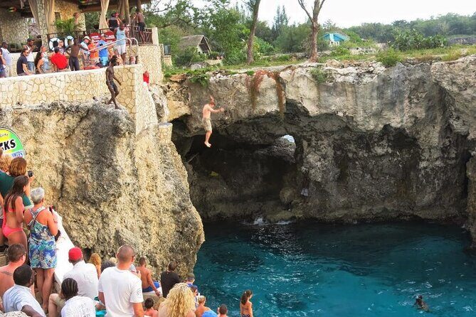 Rick's Cafe and Seven Mile Beach Private Transportation - Good To Know